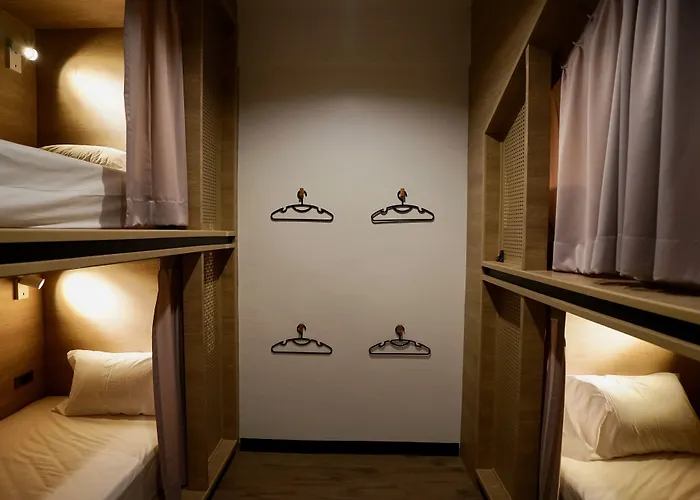 Hostel T @ Victory Monument Bangkok