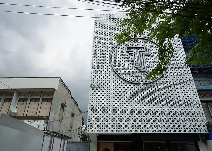 Hostel T @ Victory Monument